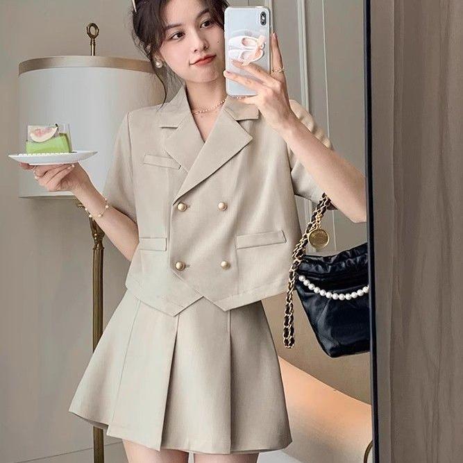 Fashionable Summer 2 Piece Suit for Women Short Sleeved Top and Skirt Set
