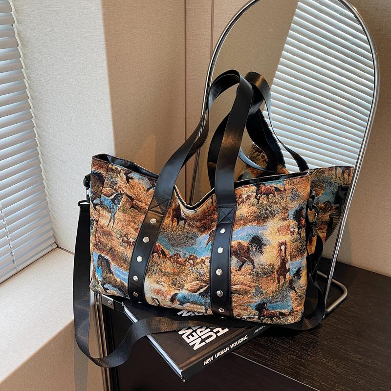 

Large capacity short trip bag women s new retro tote bag versatile casual shoulder messenger bag чёрный