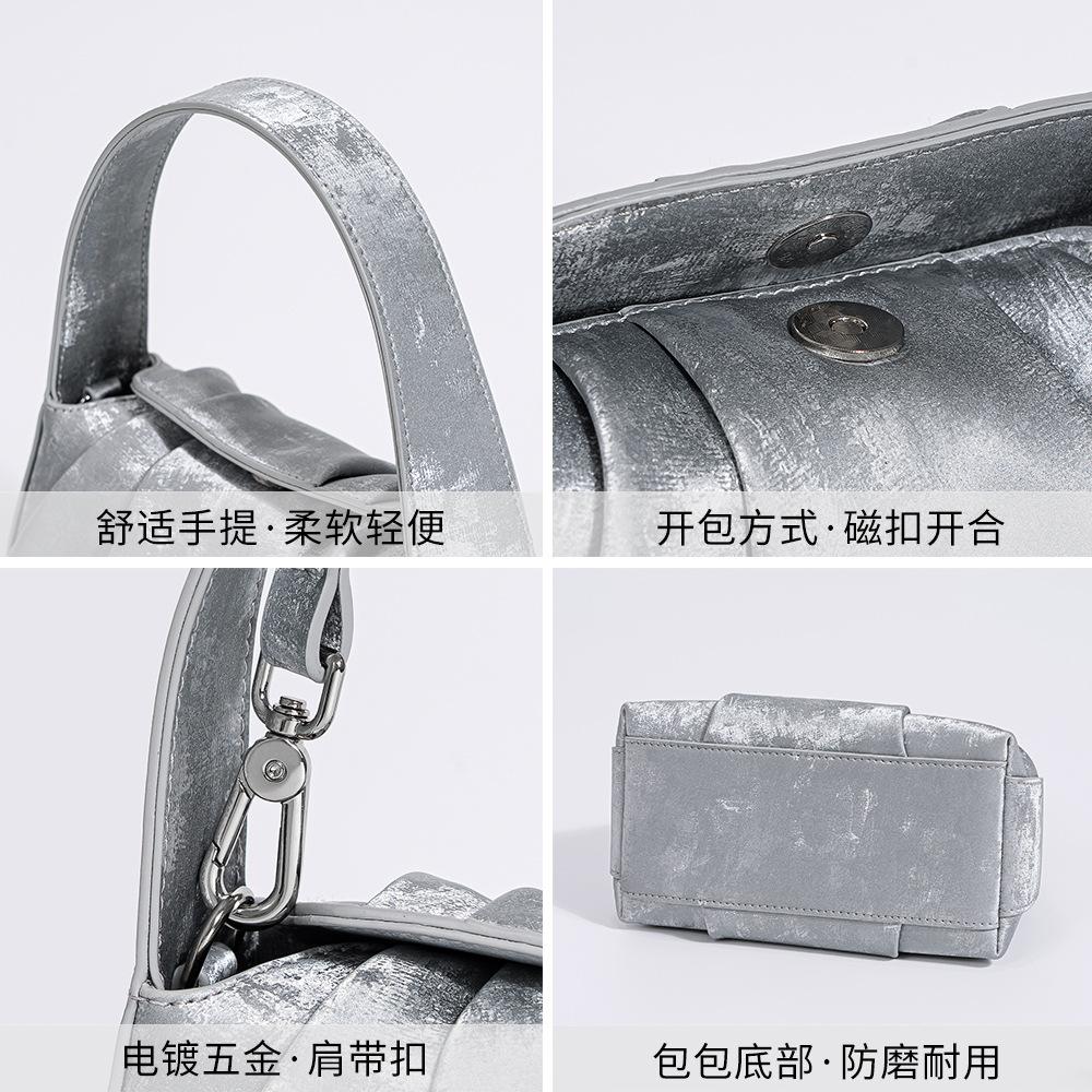 New Chinese Cloud Bag, National Style Satin Cowhide Premium Pleated Handbag 2025 New Leather Messenger Bag Women