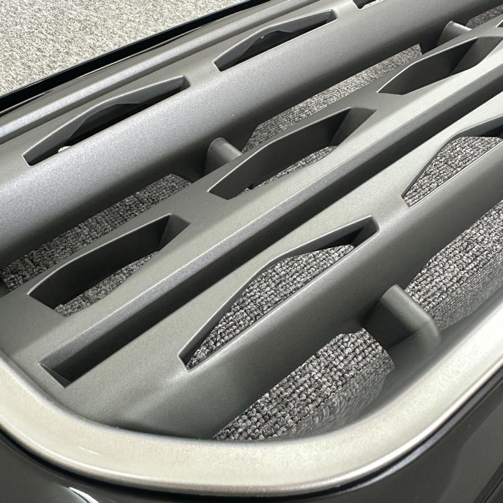 Modified Front Grille for 2010-2014 Land Rover Discovery 4 L319 - Air Intake Design
