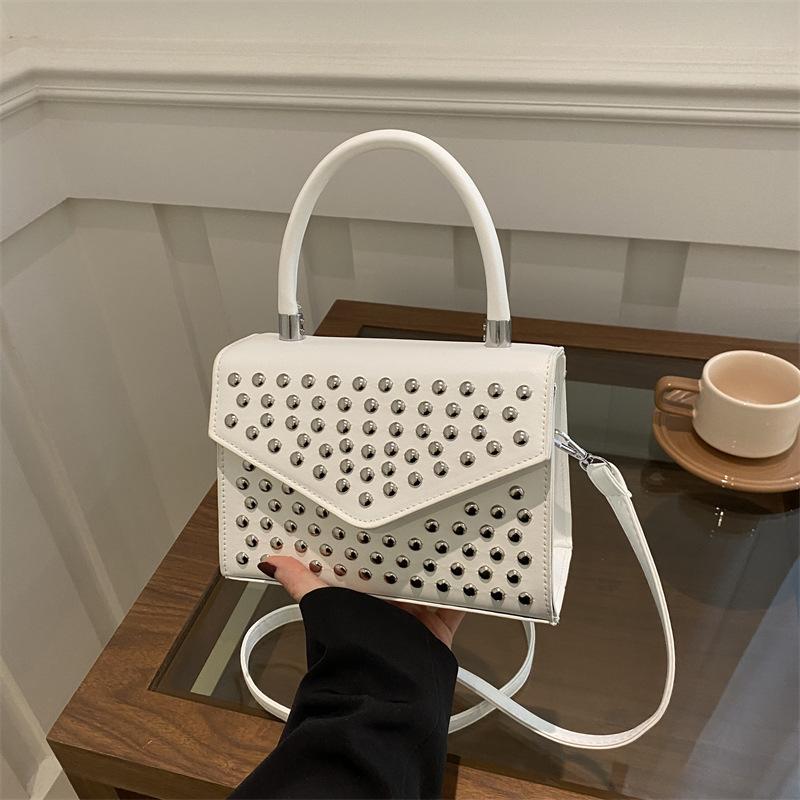 New Rivet Clutch Bag Versatile Dinner Bag High-end Fashion Party Clutch Bag