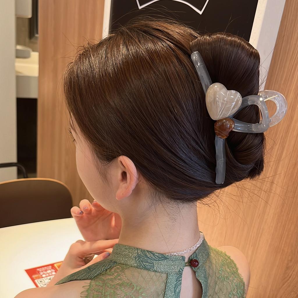 Large Hair Claw Crab Clamping Hair Clip Shark for Women Headwear Hairpin Barrettes Temperament Ponytail Hair Accessories