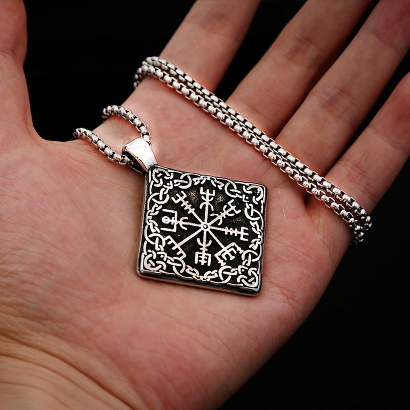 Nordic Charm Compass Pendant Necklace Lightweight Stainless Steel Chain With Ancient Symbolic Meaning For Daily Wear