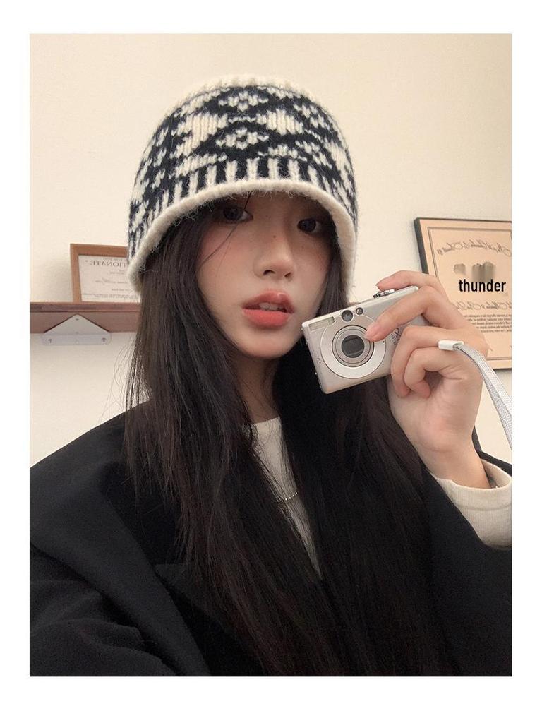 Unisex Retro Argyle Knit Beanie - Warm, Color Block Wool Hat for Big Head Sizes, Perfect for Fall and Winter