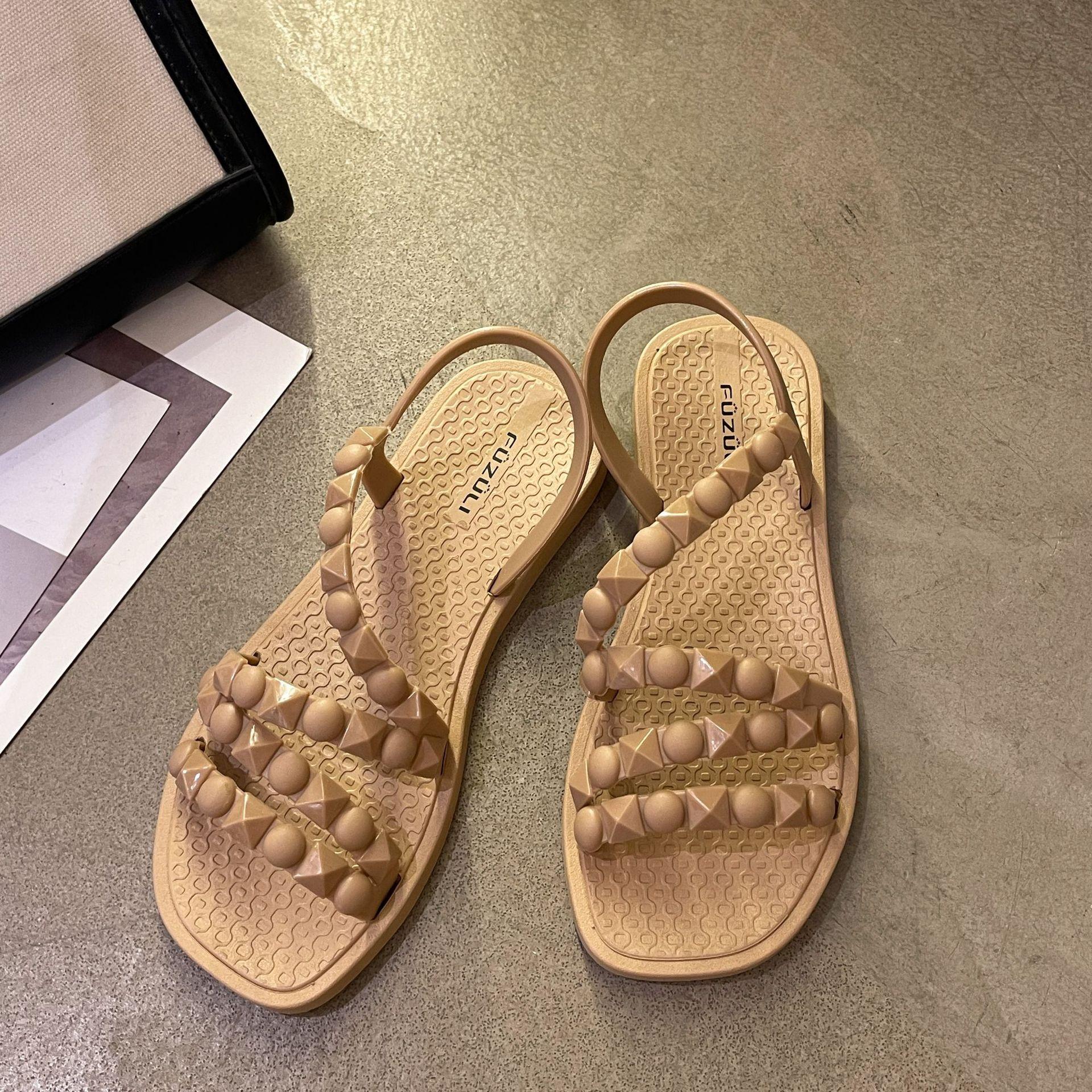 

Женские сандалии на плоской подошве с квадратным носком, летняя новая модная повседневная фея, пляжные римские крутые шлепанцы 40-41 темно-коричневого