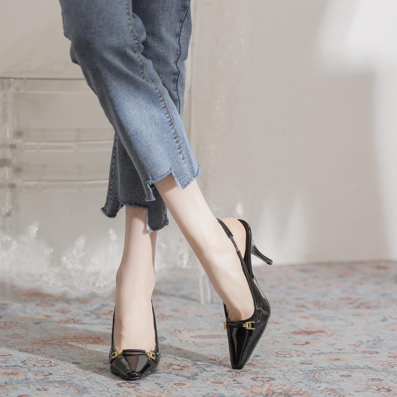 

Park Caiying rose the same patent leather high heels women s 2025 new royal sister wind queen fan big brand flat for single shoes 40