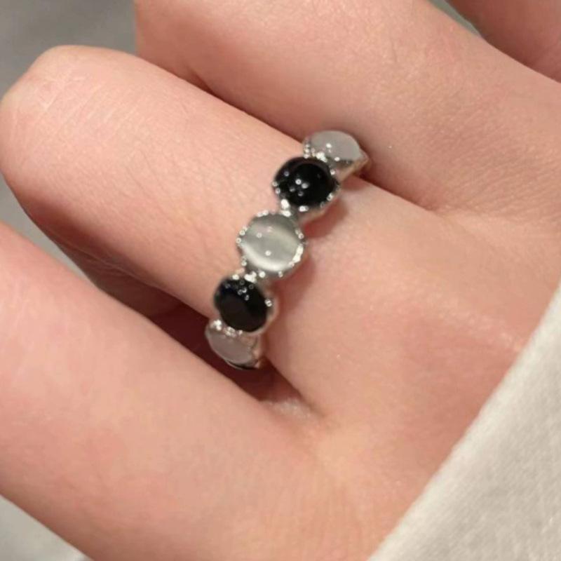 Open Fashionforward Adjustable Cat Eye Stone Ring For Women In Black And White