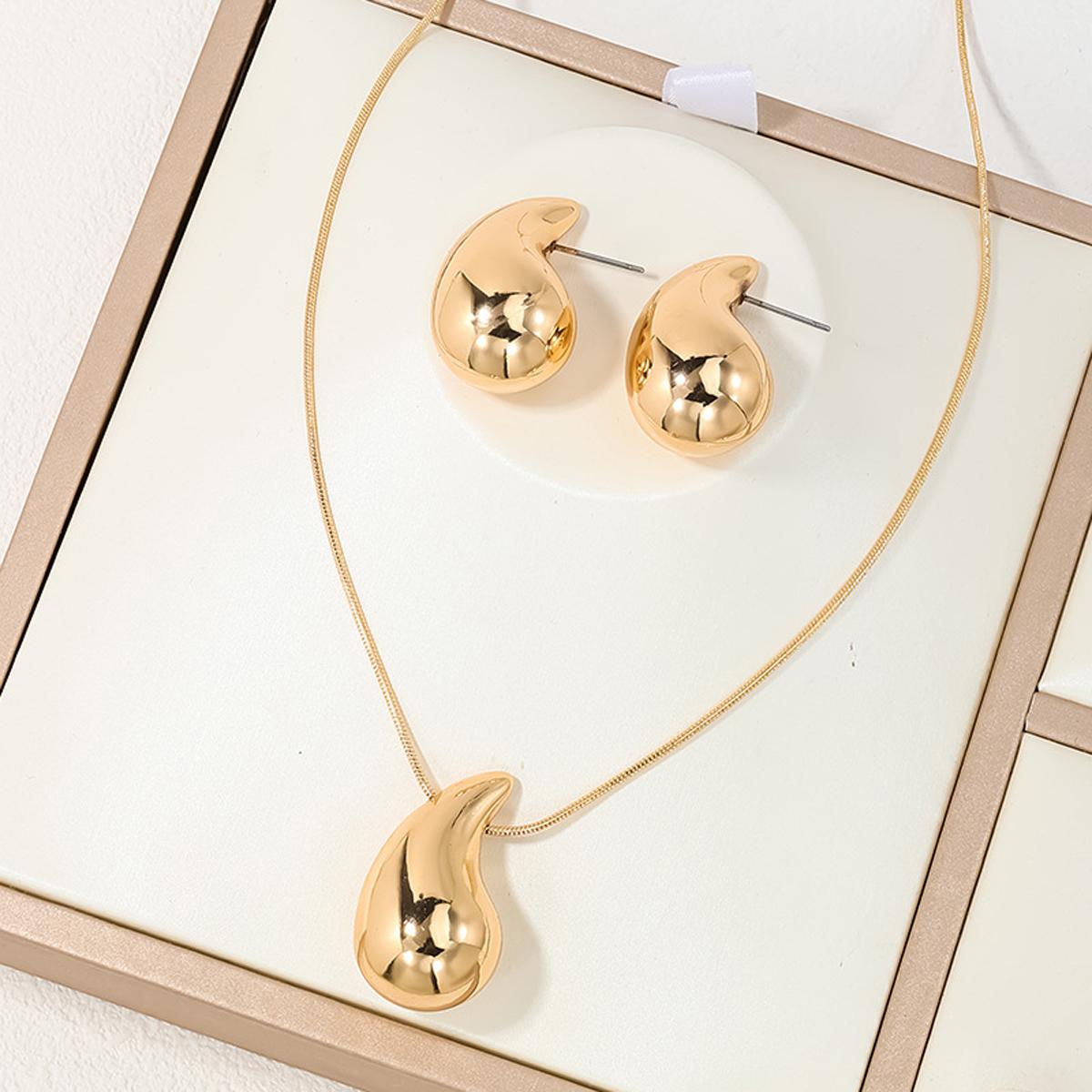 

3 pieces of simple European and American feng shui necklace earrings set for women s temperament, fashionable party accessories