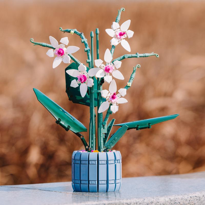 Non-Toxic Lotus Orchid Building Block Home Furnishings Bricks Flowers Plant Model Bricks Potted Flower Bouquet Model Romantic Home 728Pcs
