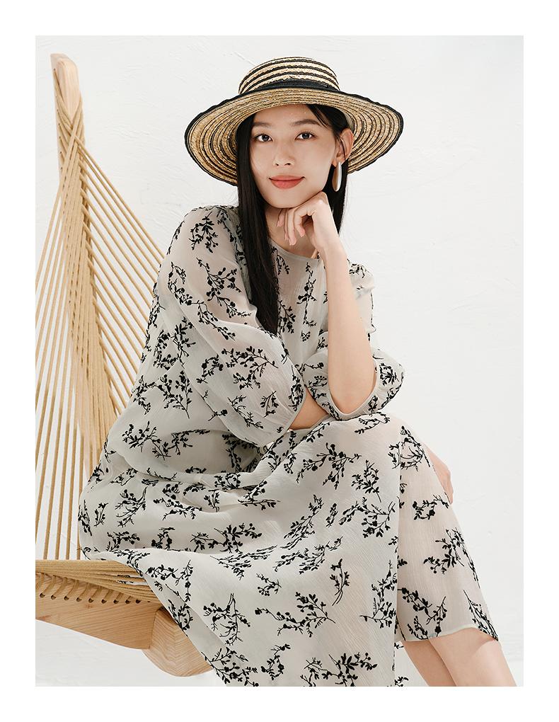 Jiuzi Anna Kou Elegant, Simple, Lightweight, Slightly Wrinkled Texture, Seven Quarter Sleeve Contour Dress for Women, Summer 2025 New Style