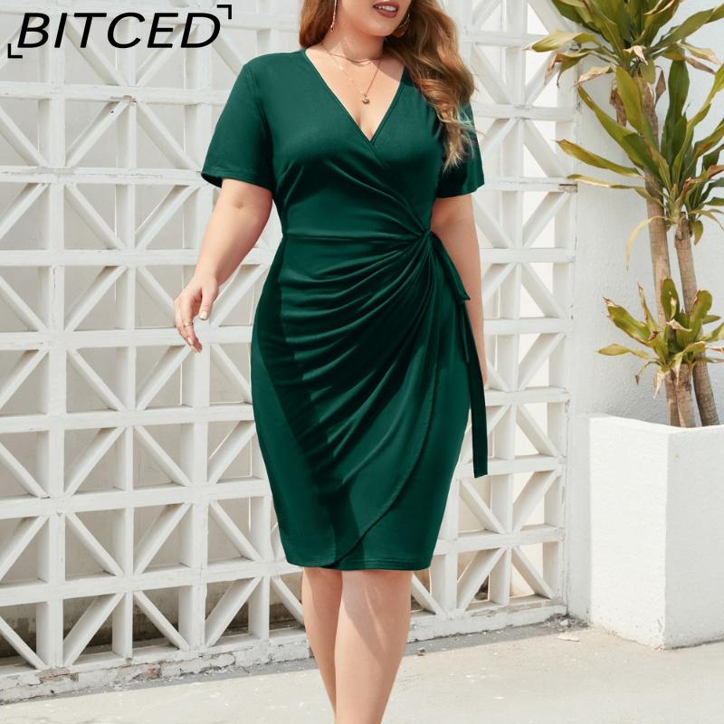 BITCED Plus Size Solid Color Casual Resort Dress Tie-Detail Resort V-Neck Midi Dress