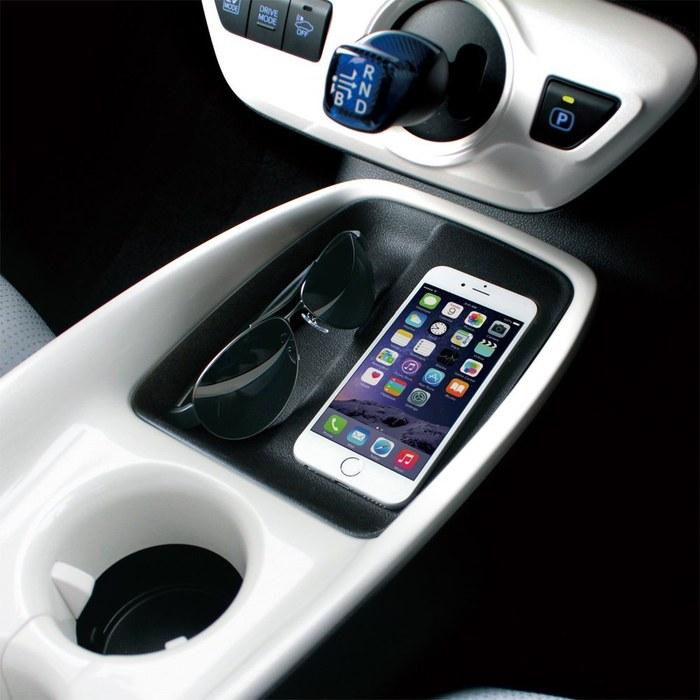 Tsuchiya Yac Toyota 50 Series Prius Front Console Tray SY-P9