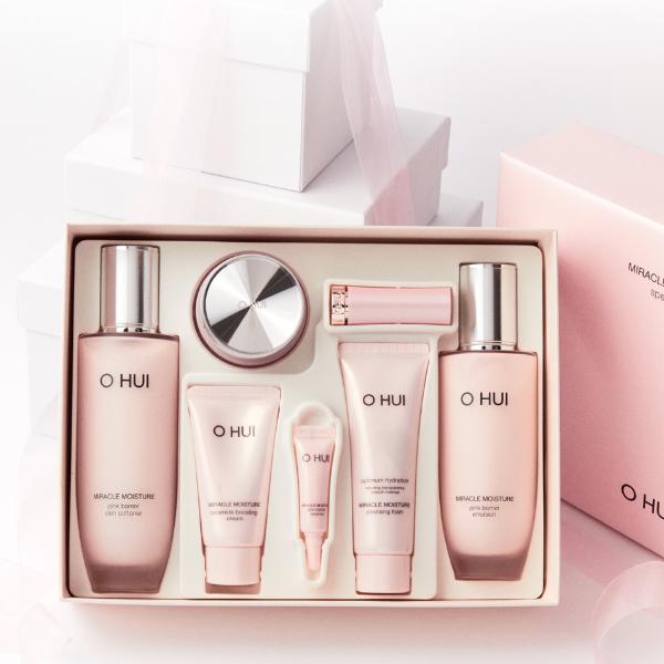 Ohui Miracle Moisture Pink Barrier Skin Softener 150ml+Emulsion 130ml+Ceramide Boosting Cream 30ml (+Random Free Gifts)