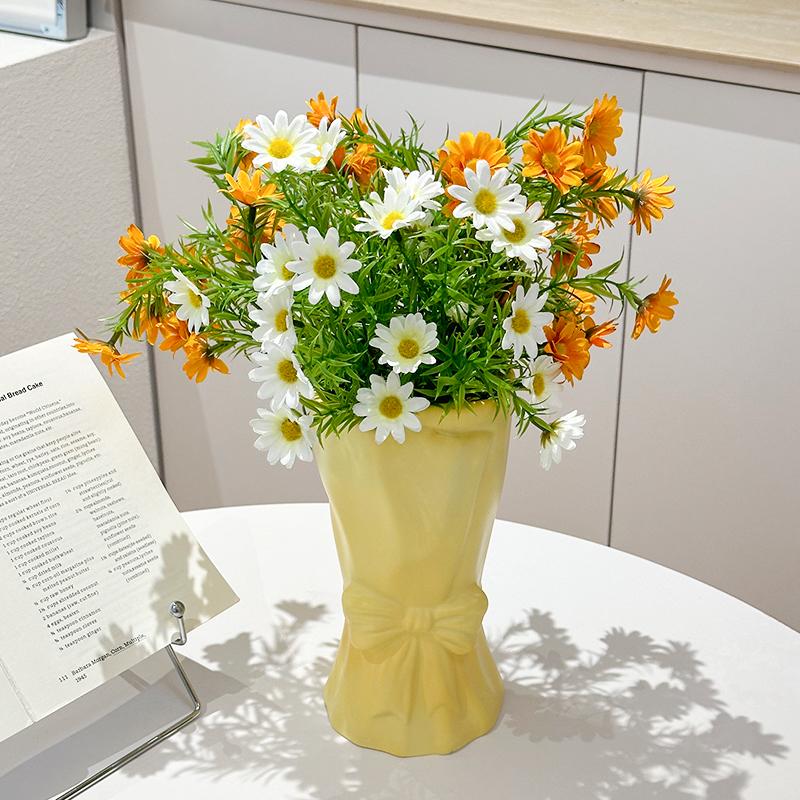 French Niche Creative Vase Living Room Hand-Held Bow Bouquet Dried Flower Arrangement High-End Decorative Ornamen
