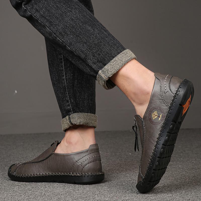 Summer Men's Casual Luxury Leather Shoes Breathable Men Handmade Flat Bottomed Moccasins Shoes Outdoor Driving Shoes Large Sizes