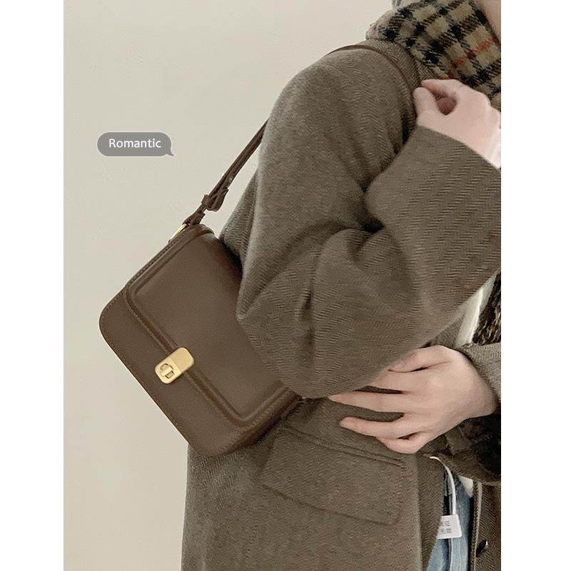 Bag women's winter 2025 new retro underarm bag niche texture versatile ins messenger bag small square bag