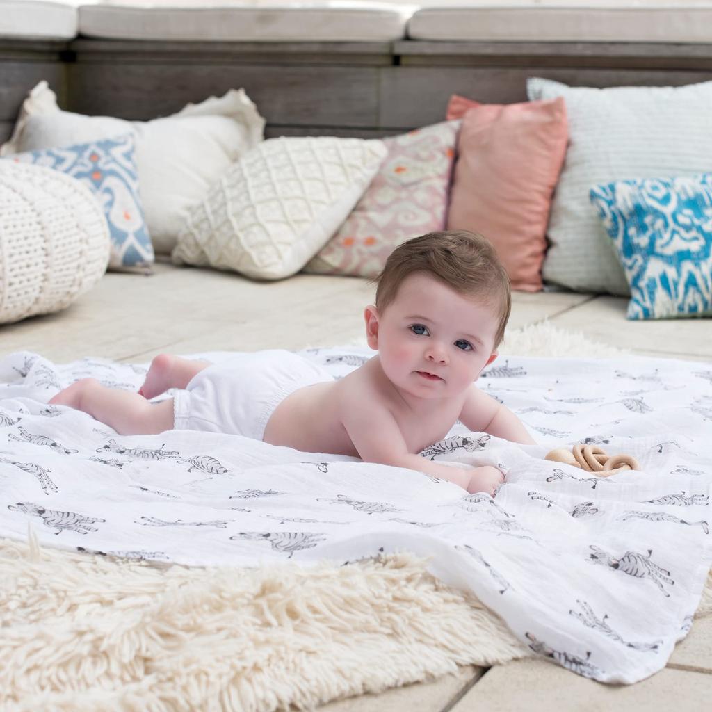 A Anay Swaddle J941B Safari Babes 112 cm x 112 cm [Aiden Essentials] Přibl.
