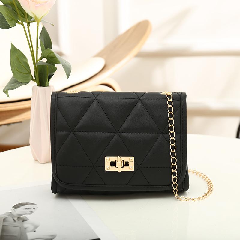 Rhombus Embroidered Lock Chain Small Square Bag, a New Versatile One-shoulder Messenger Women's Bag