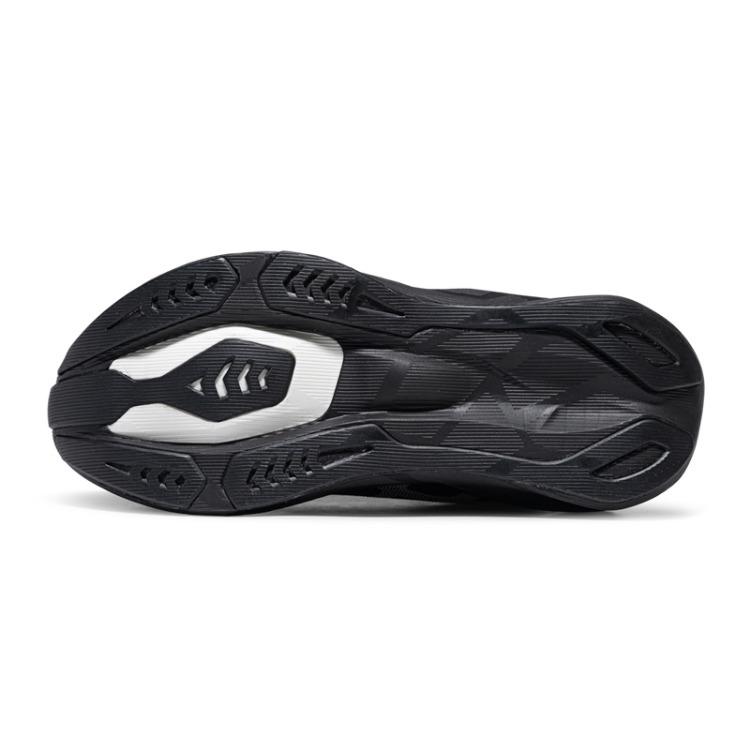 Asics Novablast 6 Szerokie Wygodne Oddychające Responsywne Buty do Biegania Męskie sneakers Czarny Biały 1011C242-002
