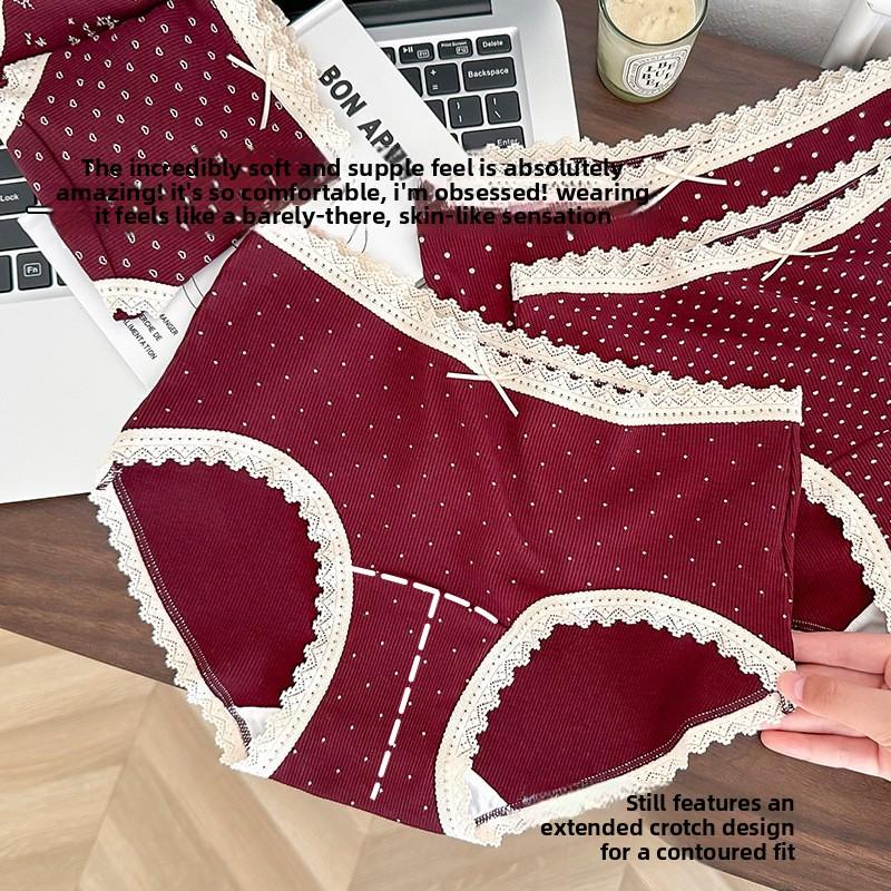 Girls Autumn and Winter Year Vintage Lace Edge Skin Comfortable Cotton Crotch Triangle Briefs