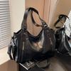 Retro dámská všestranná módní taška tote s nýty – Velkokapacitní kabelka přes jedno rameno, pod paži a crossbody