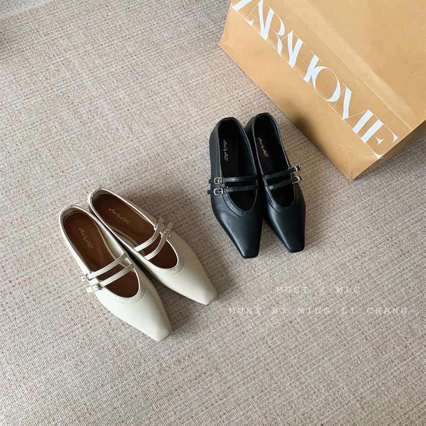 2025 Height increase retro round head shallow mouth single shoes women's new one-word with soft leather thick sole Mary Jane small leather shoes