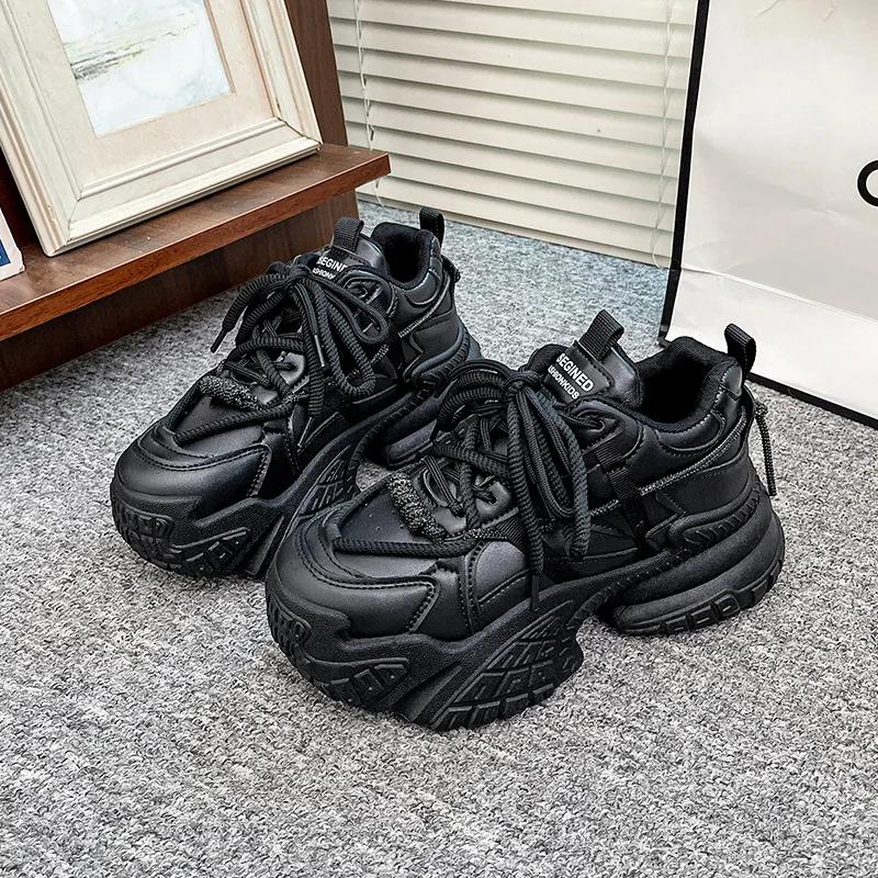 Thick Soled Inner Height Increasing Dad Shoes Women's 2025 Autumn New Fashionable Sponge Cake Soft Soled Sports Leisure Shoes