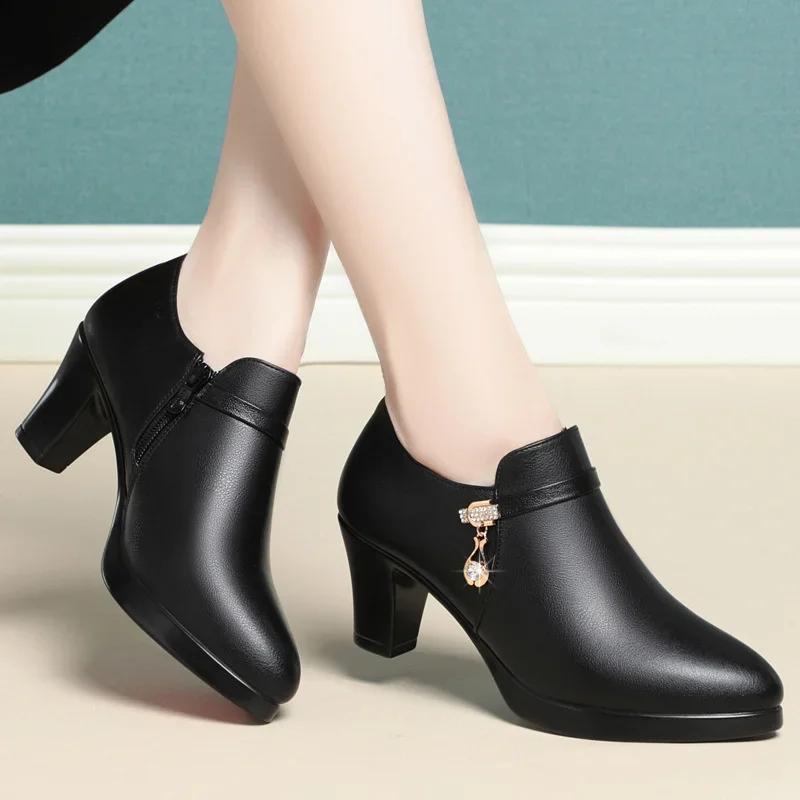 Comfortable Fashion Deep Mouth Soft Leather Women's Platform Shoes 2025 Fall Med Block Heels Single Shoes for Office Mom