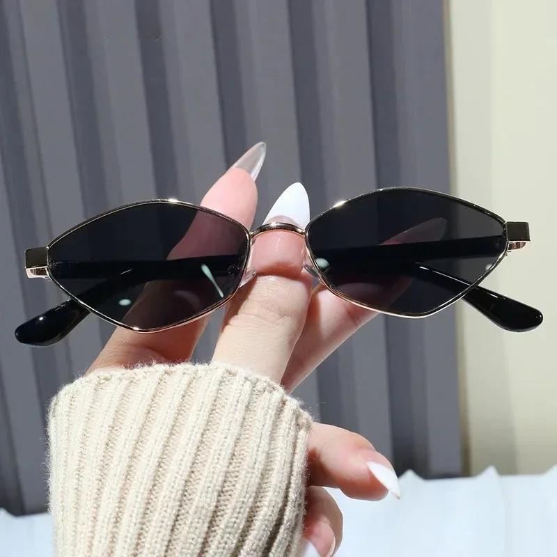 Neutral New Fashion Metal Frame Cat Eye Sunglasses Women Retro Luxury Polygonal Sunglasses Outdoor Driving Travel Sunglasses