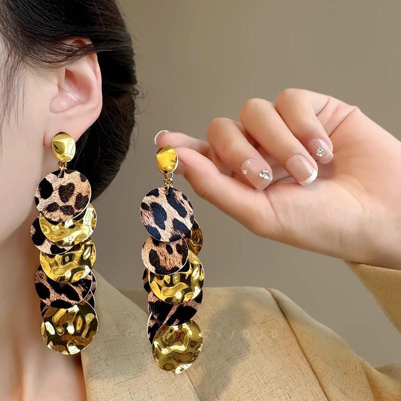 Luxurious European & American Diamond Tassel Stud Earrings for Evenings and Parties