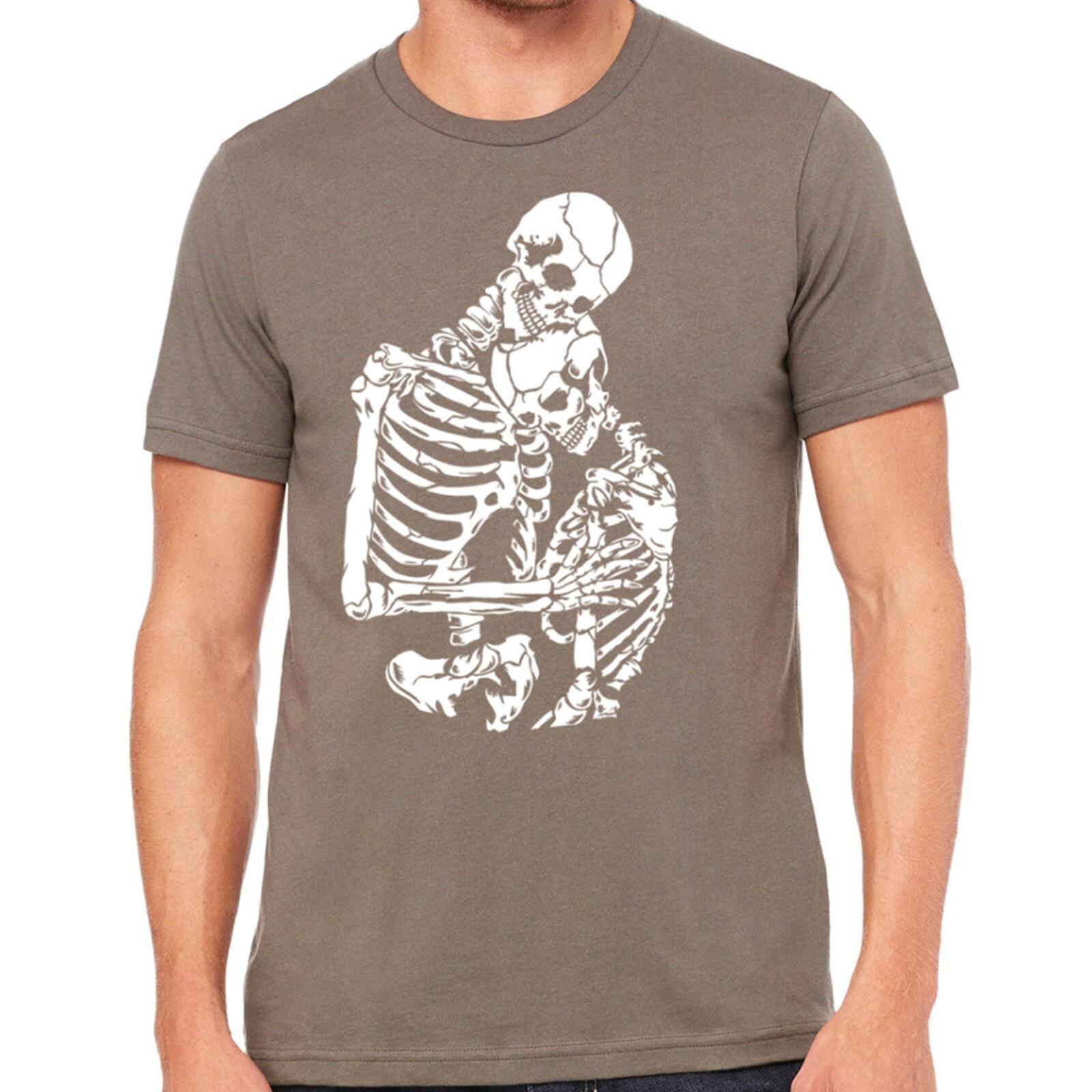 Hugging Skeletons T Shirt- Men s Gothic Skeleton Couple Tee- Valentines Lovers S разноцветный
