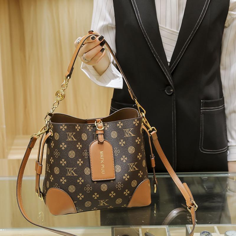 Bags New Women's Bags Crossbody Bags Portable Bucket Bags Autumn and Winter Large-capacity Fashionable Versatile Commuter Shoulder Bags