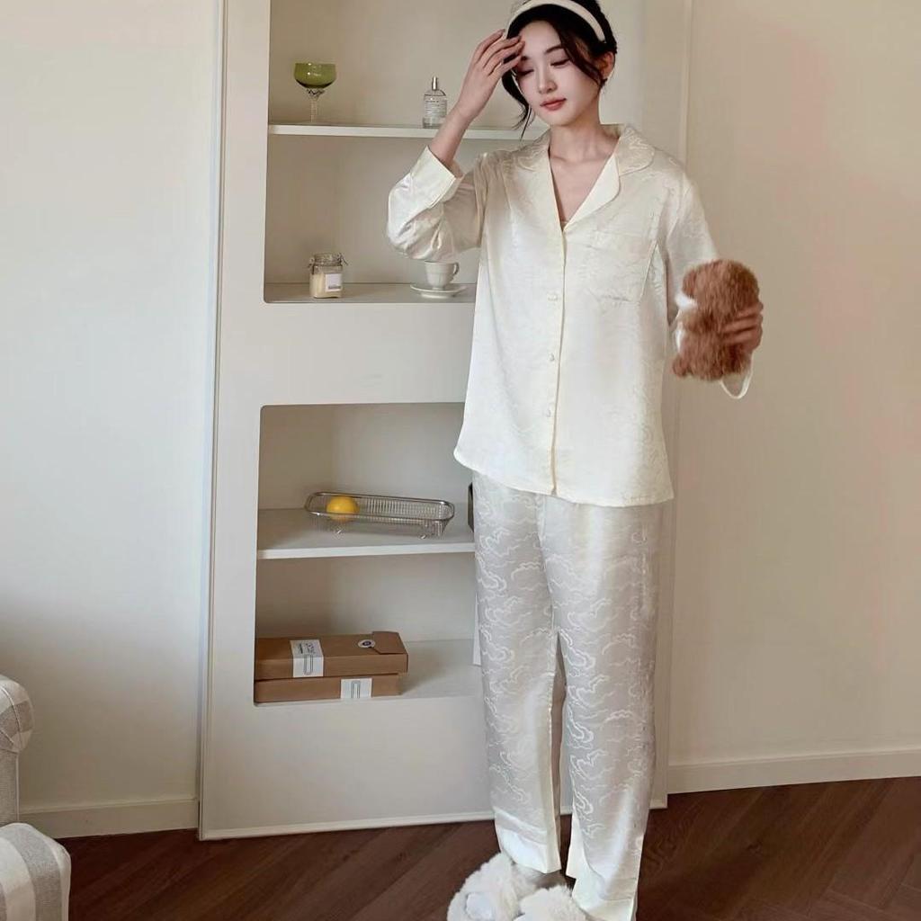 2026 Spring/Autumn Women's Xiangyun Ice Silk Pajamas Set - Elegant Long Sleeve Top and Pants.