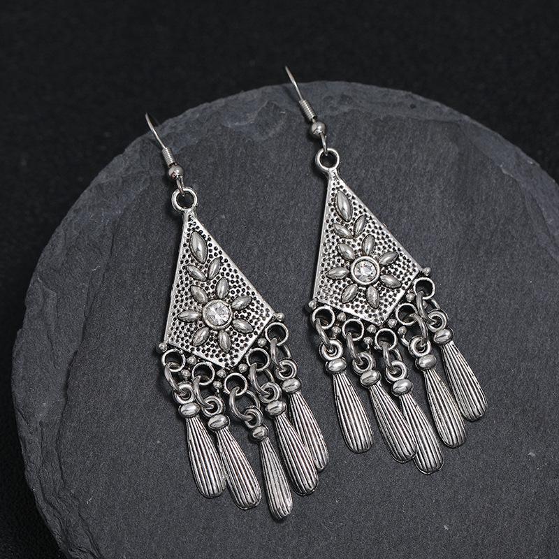 Retro Tibetan silver fringed earrings women's long temperament versatile earrings fashion personality vacation earrings