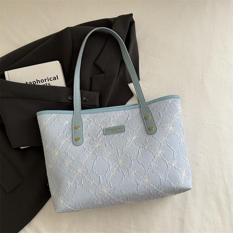 2025 New High-end Niche Design Armpit Bag Fashionable Casual Shoulder Bag Trendy Personalized Simple Tote Bag