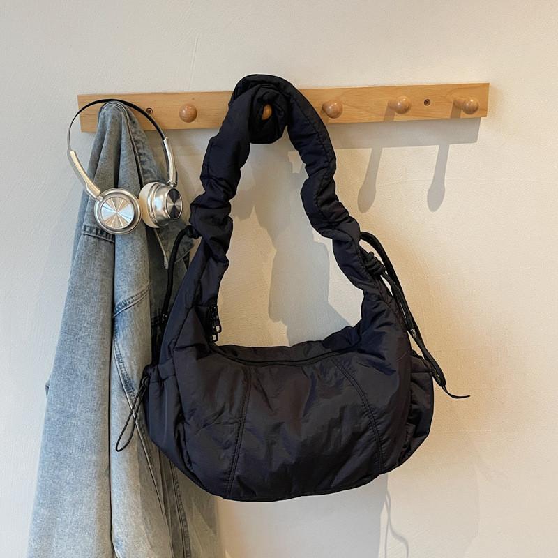 Simple Pure Color Nylon Crossbody Bag For Casual Girls With Soft Structure