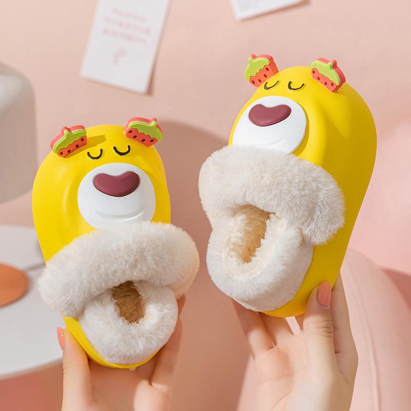 

Children s cotton slippers girls autumn and winter cartoon cute strawberry bear plush cotton mop home indoor children s parent-child cotton shoes 170Mm (suitable for foot length 15cm) жовтий