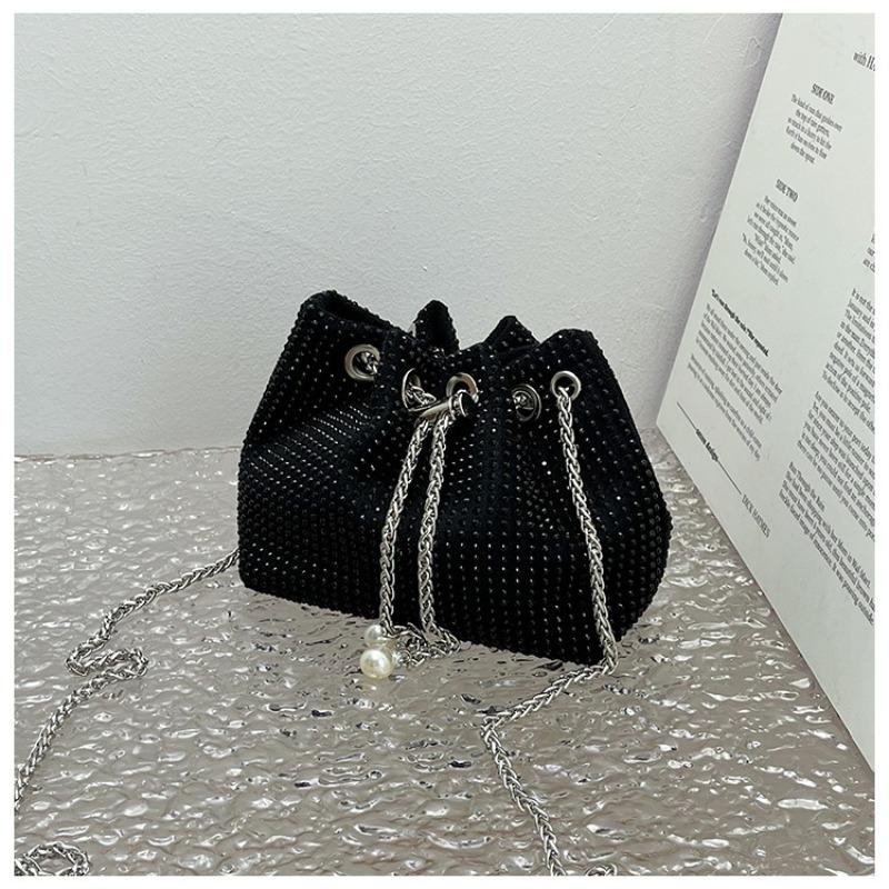 Diamond drawstring dinner bag women's fashion design sense full diamond messenger bag niche versatile women's bright diamond chain bucket bag