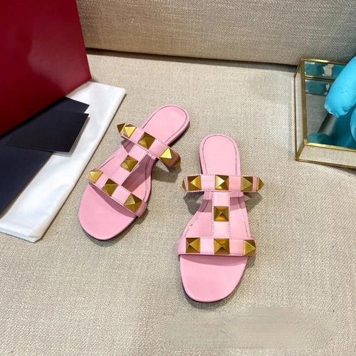 2024 New Round Toe Open Toe Flat Women's Shoes Large Rivet Sandals Women's Large Size Slippers