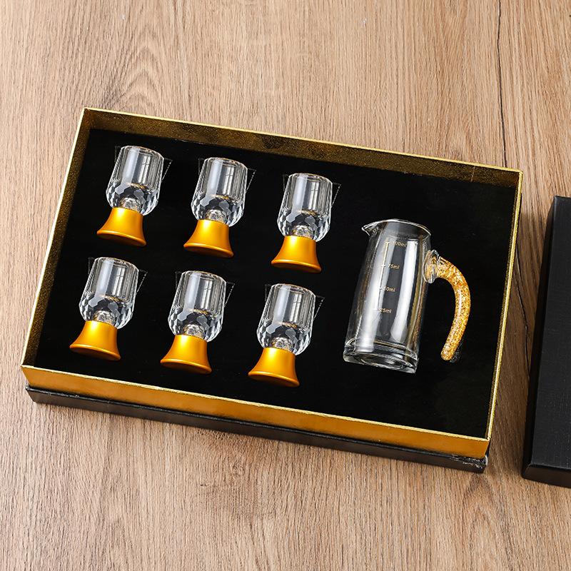 Household light luxury Baijiu cup gold foil wine dispenser spirit cup gift box set crystal cup shelf wholesale
