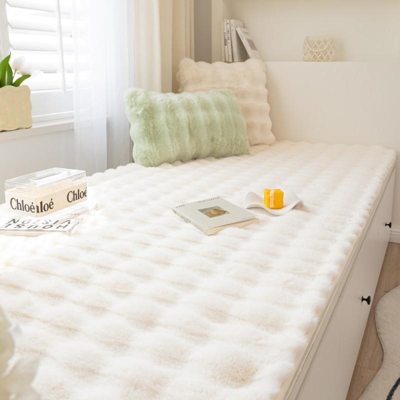 Кремовый стиль пузырьковый массаж кролик плюшевая подушка на выступе четыре сезона универсальная оконная подушка подушка для спальни балкона одеяло для сидения 70120 1759₽