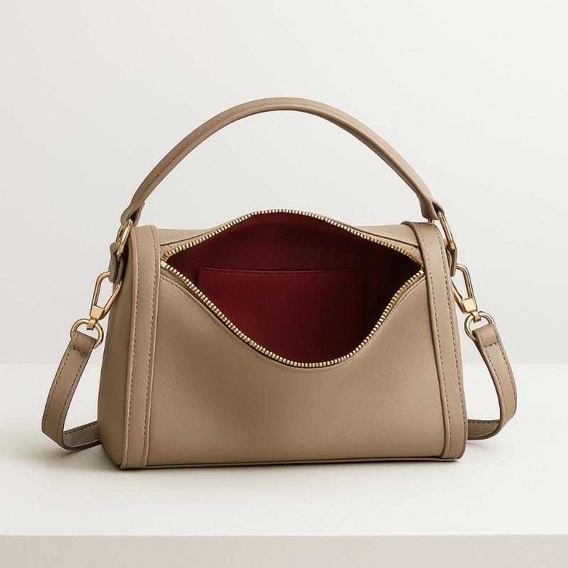 The first layer of cowhide box bag women's new leather shoulder messenger bag niche light luxury fashion high-end pillow bag