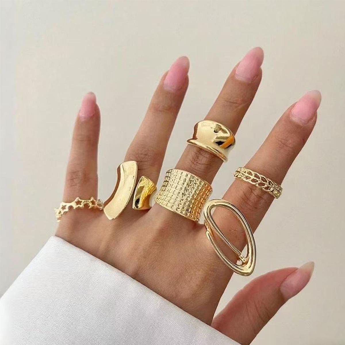 Набор колец, женские украшения, нишевый дизайн, легкая роскошь, высококачественные глянцевые украшения, кольцо, персонализированные аксессуары.