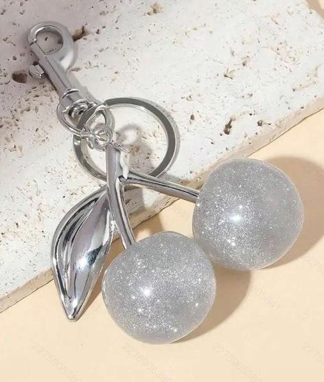 Cherry Keychain, Bag Pendant, Women'S Bag Jewelry, Exquisite Car Keychain, Elegant Couple Buckle.