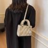 Niche Light Luxury Bag New High-end Shoulder Messenger Bag Portable Princess Diana Bag