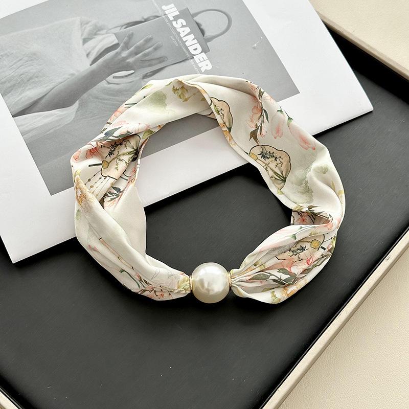 Pearl magnetic buckle small silk scarf women's lazy neck protection spring new versatile high-sense magnetic buckle necklace scarf