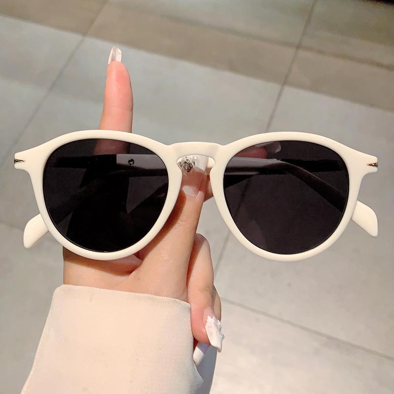 Classic Vintage Rivet Sunglasses Women For Men Sun Glasses Luxury Brand Designer Punk Popular Travel Driving Leopard Eyeglasses
