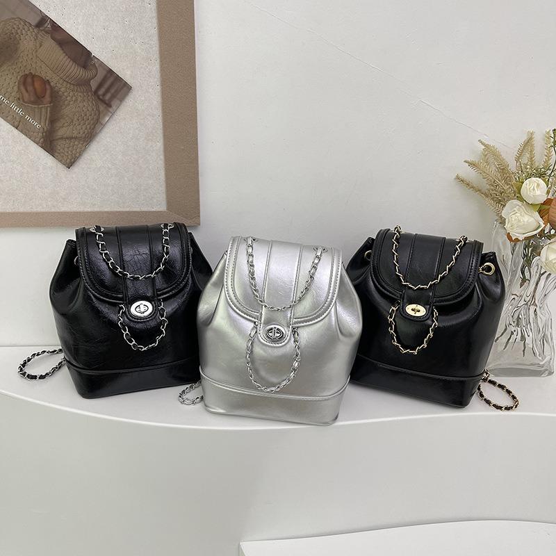 Premium Backpack Bag Women's Versatile Niche Chain Backpack Simple Texture Commuter Travel Mini Schoolbag