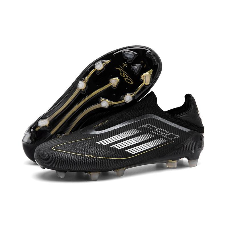 Nové kopačky na mistrovství světa Kolíky Přírodní tráva Zlomené kolíky Pánské a dámské tréninkové boty Profesionální soutěž