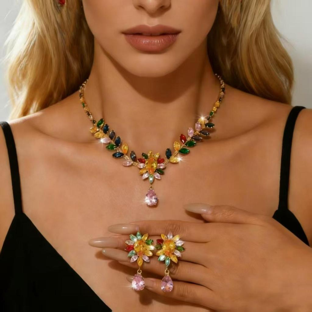 Sparkling Diamond Bridal Necklace & Earrings Set for Wedding and Evening Dress